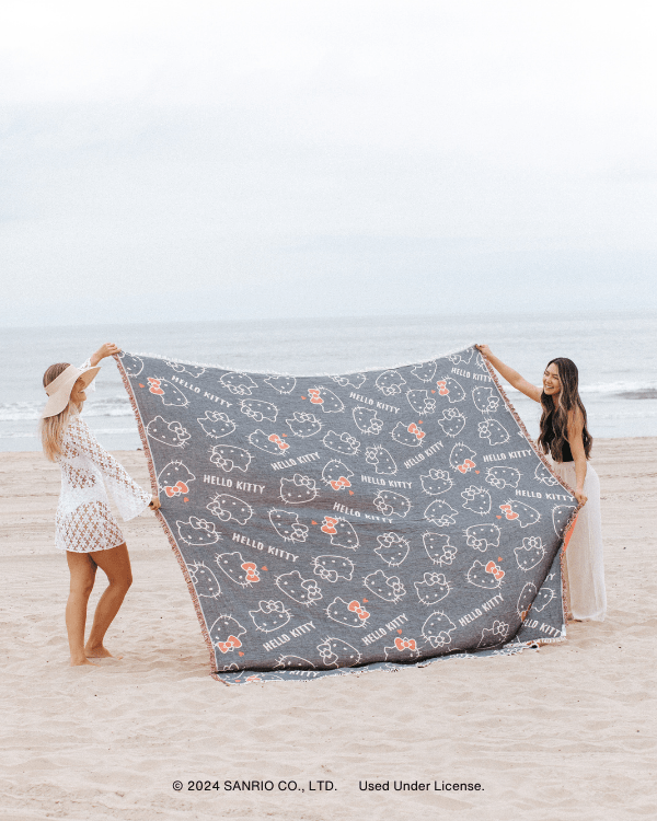 Alternative view of Hello Kitty - Hello Kitty Bows - PARTY BLANKET | Sand Cloud